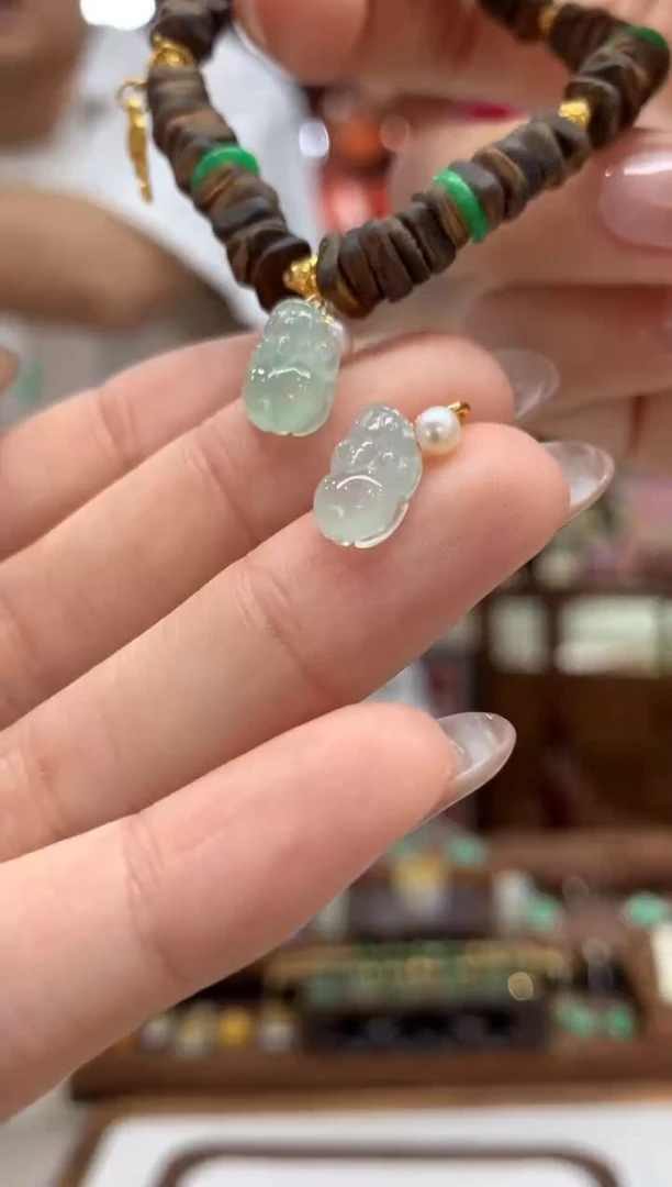 【闪购商品】翡翠吊坠(不含链)18K金镶嵌貔貅多样性发货1件