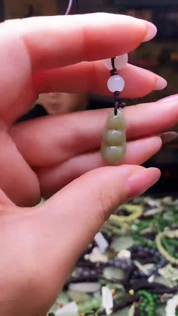 颈饰未镶嵌和田玉多样性发货，拍一发一