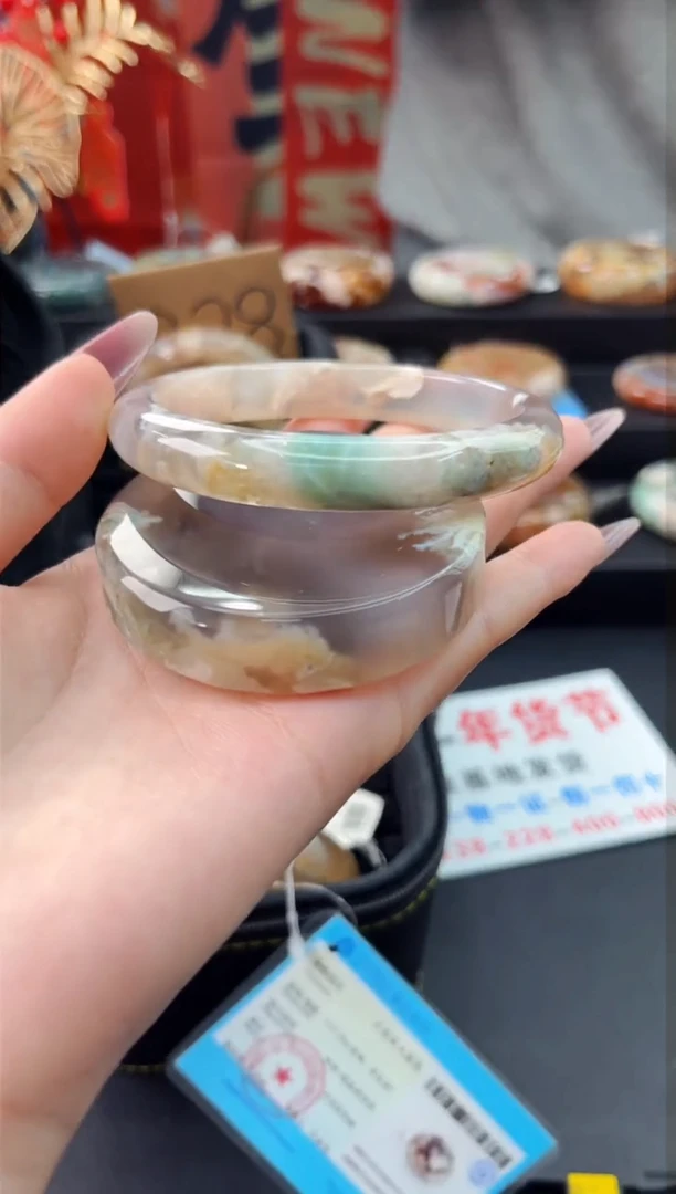 【闪购商品】石英质玉手镯未镶嵌赠送镯心（64圈口）