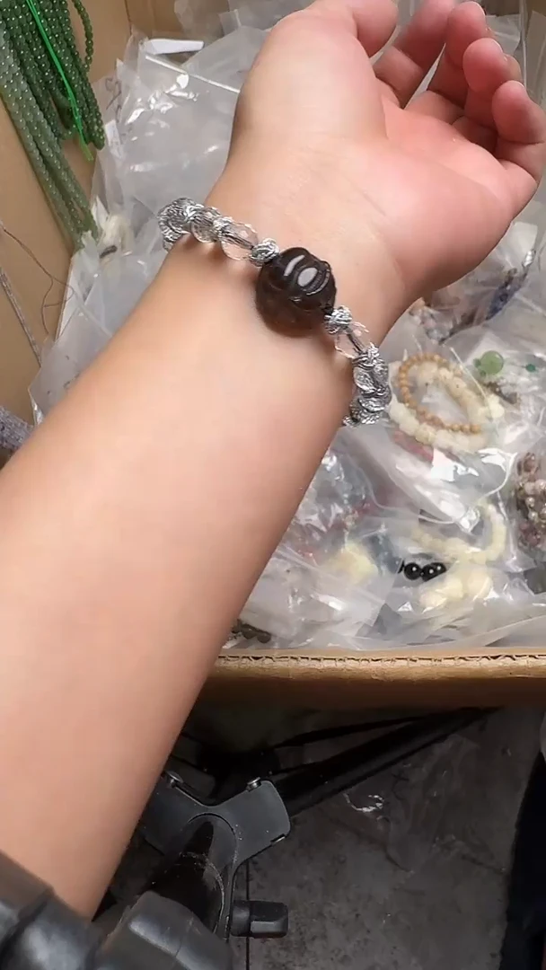 未镶嵌手链水晶上