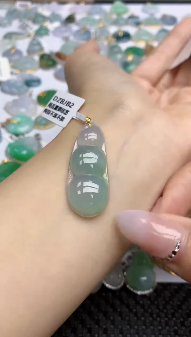 【闪购商品】翡翠颈饰18K金镶嵌天然翡翠A货