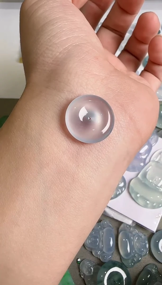 吊坠(不含链)未镶嵌翡翠.