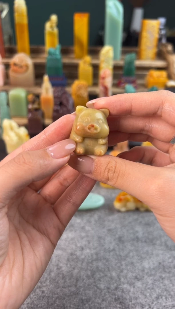 青田石红花猪摆件2.5*2.7*3.0