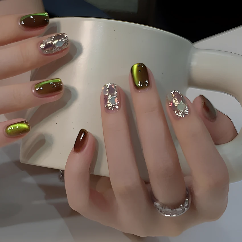 轻奢玻璃珠手工国风美甲高级感简约显白猫眼短款爆闪可拆卸穿戴甲