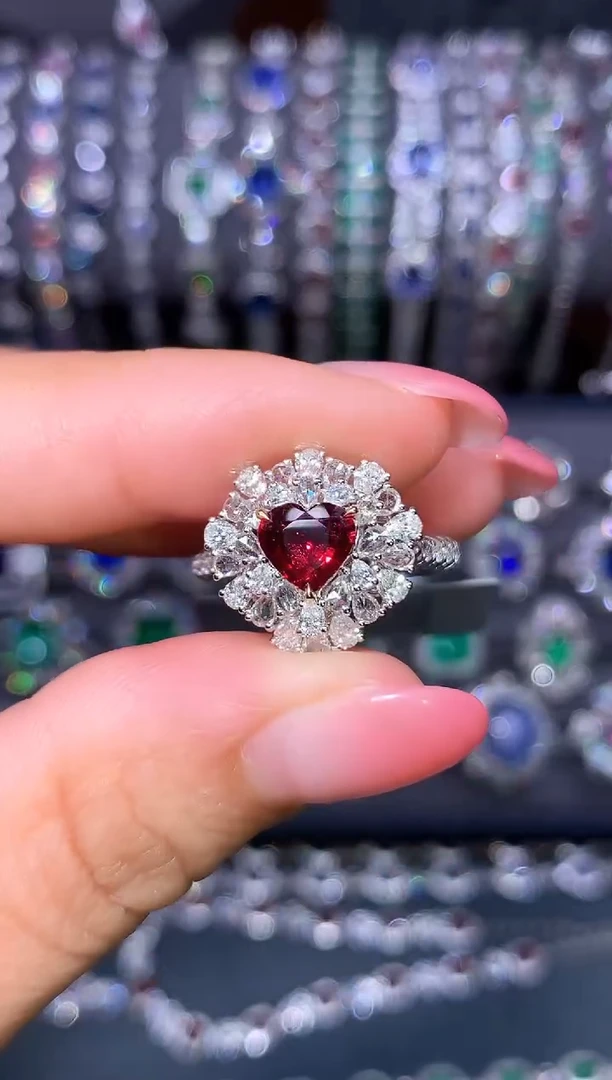 18K金镶嵌戒指红宝石1.24ct/GRS/无烧鸽血红