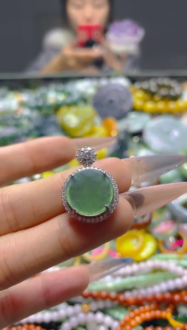 颈饰未镶嵌翡翠/D/翡翠A货，一件也是批发价