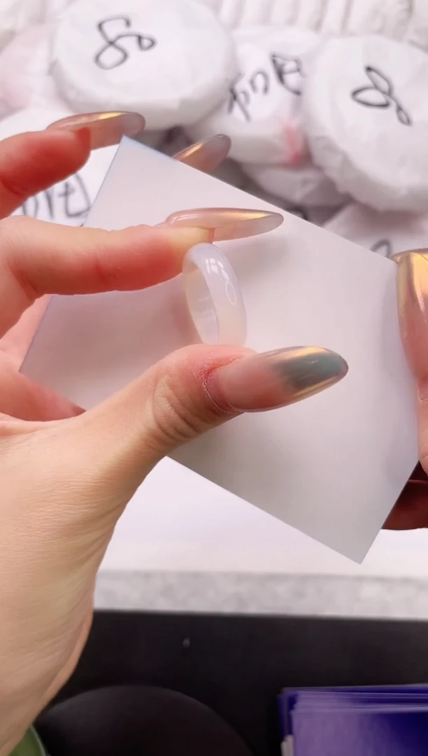 【闪购商品】石英质玉手镯未镶嵌素圈戒指白