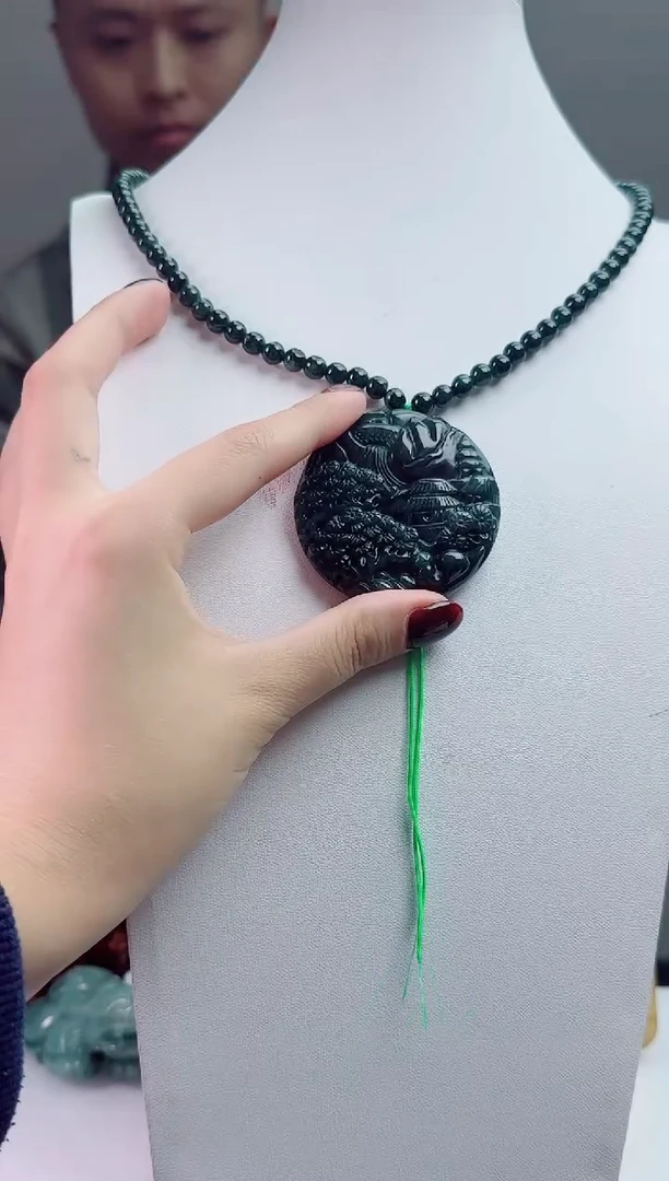 颈饰未镶嵌翡翠天然A货翡翠  多样性发其一