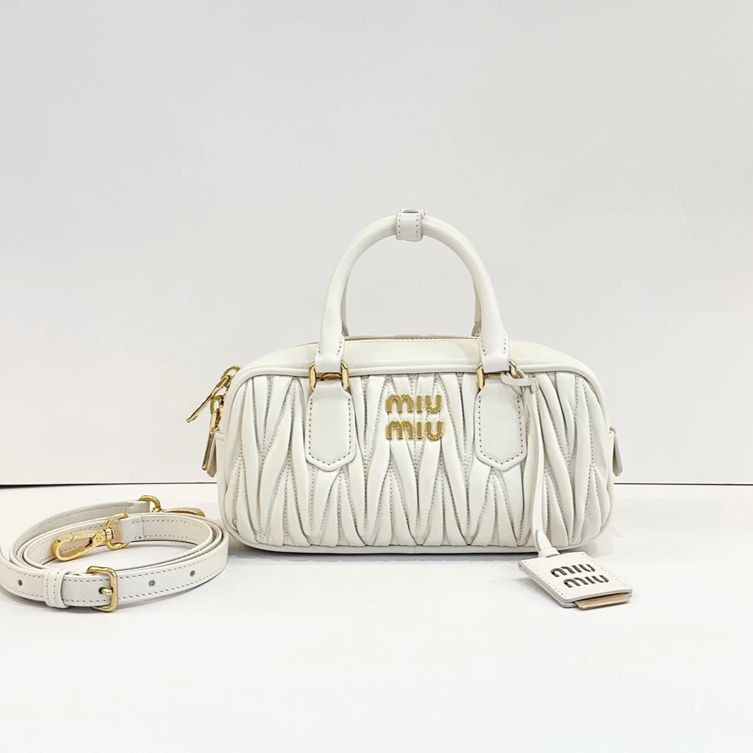 全新未使用 MIU MIU/缪缪 蓝总专场/白色褶皱款小号保龄球