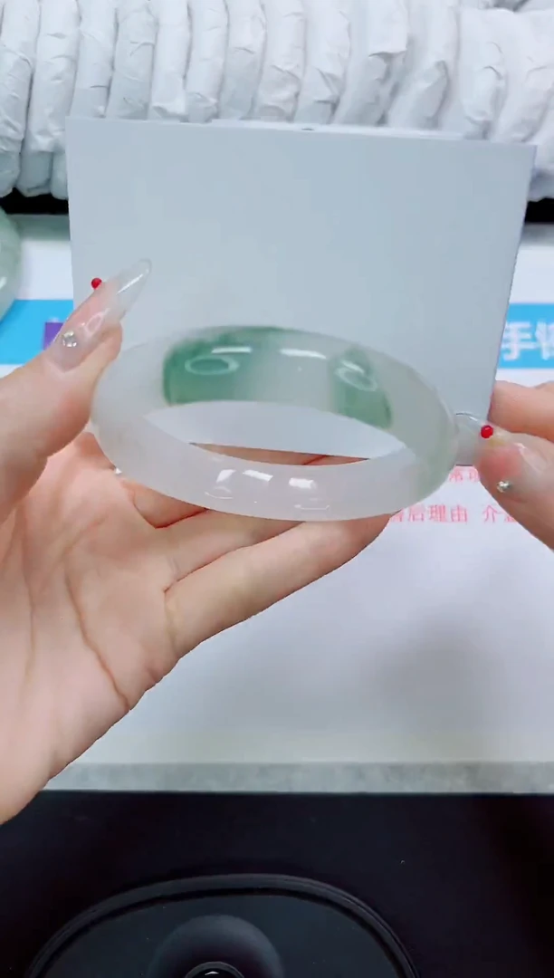 石英质玉手镯未镶嵌169