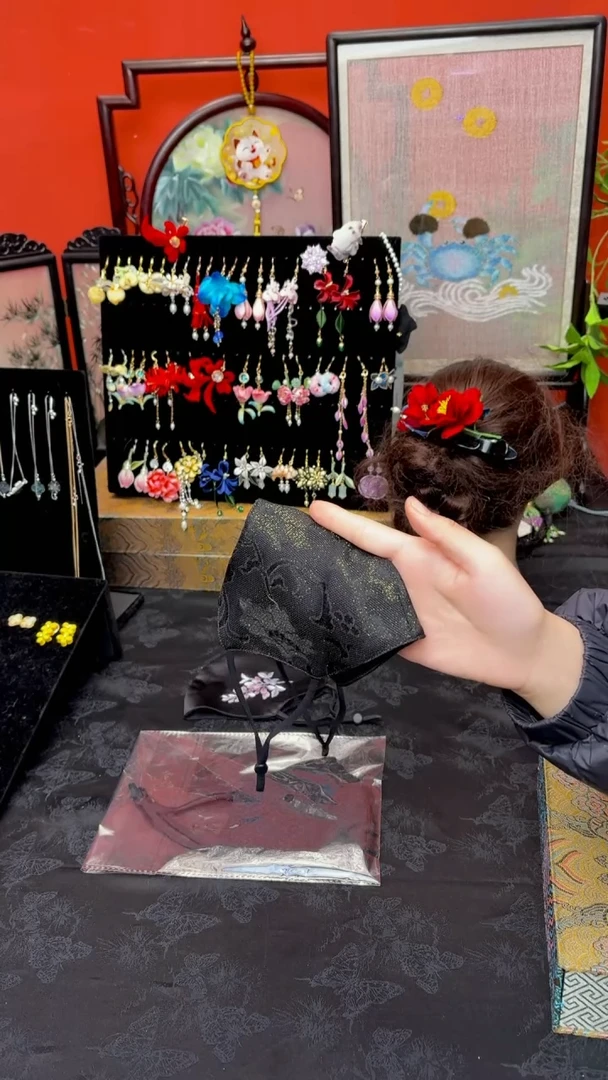 刺绣?*?非遗苏绣手工饰品