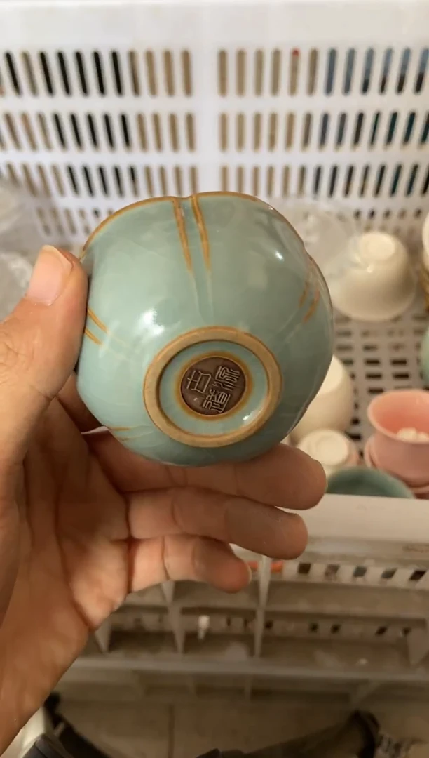 杯无运费险有瑕疵的摄影的产品有使用过的痕迹有点脏介意勿拍