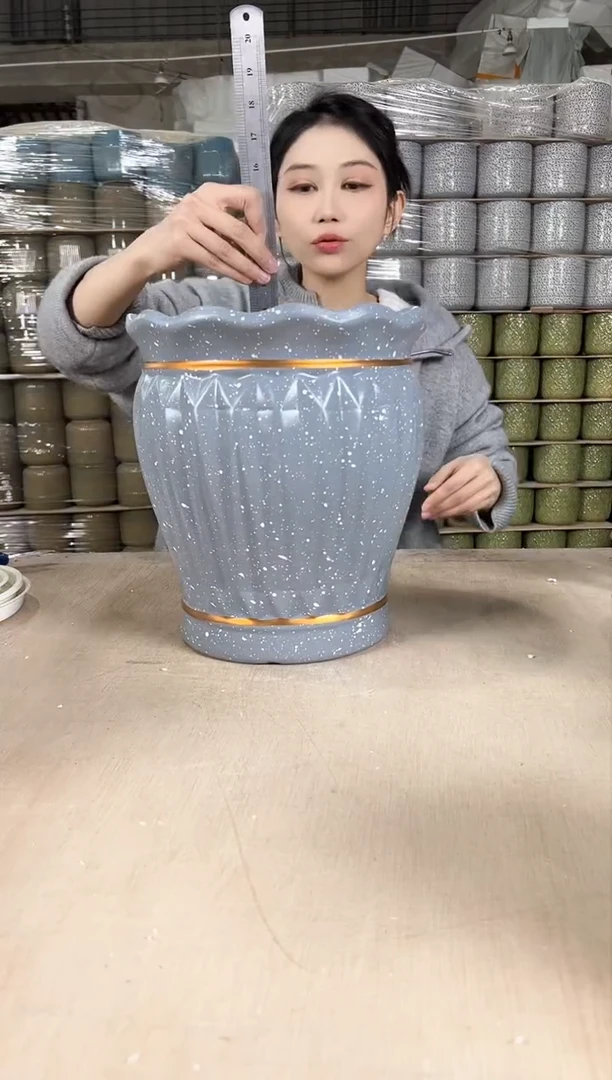 【闪购商品】陶瓷荷口加高灰点中号25x28