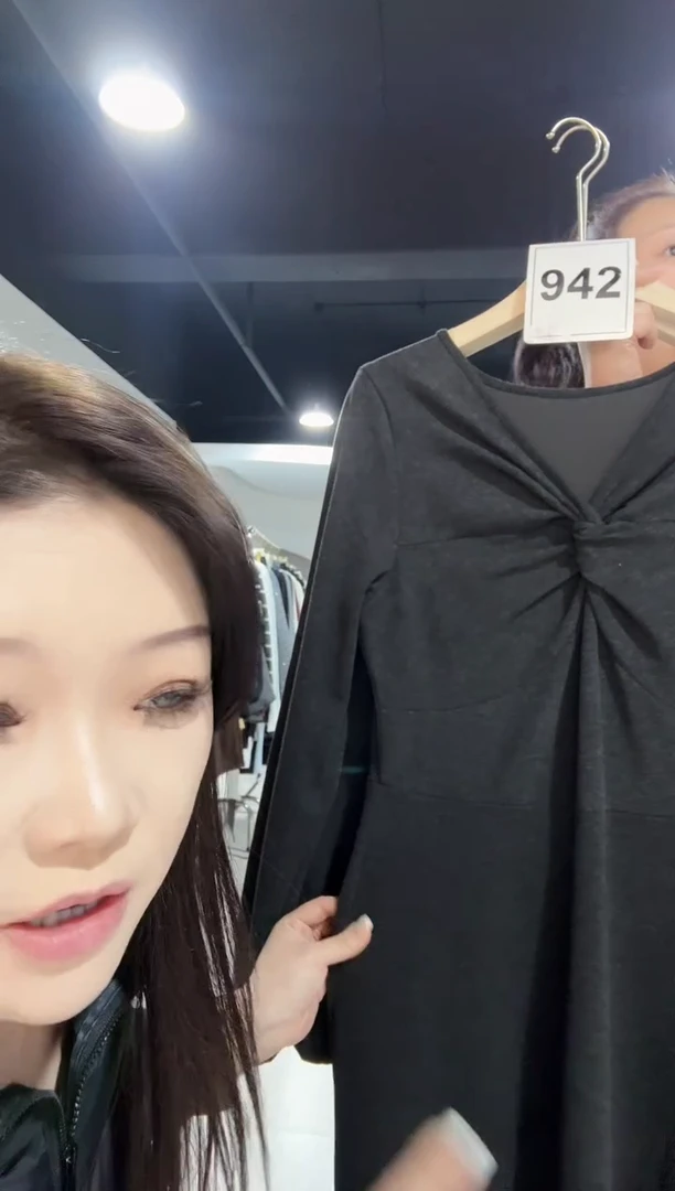 942-黑色小衫小码·