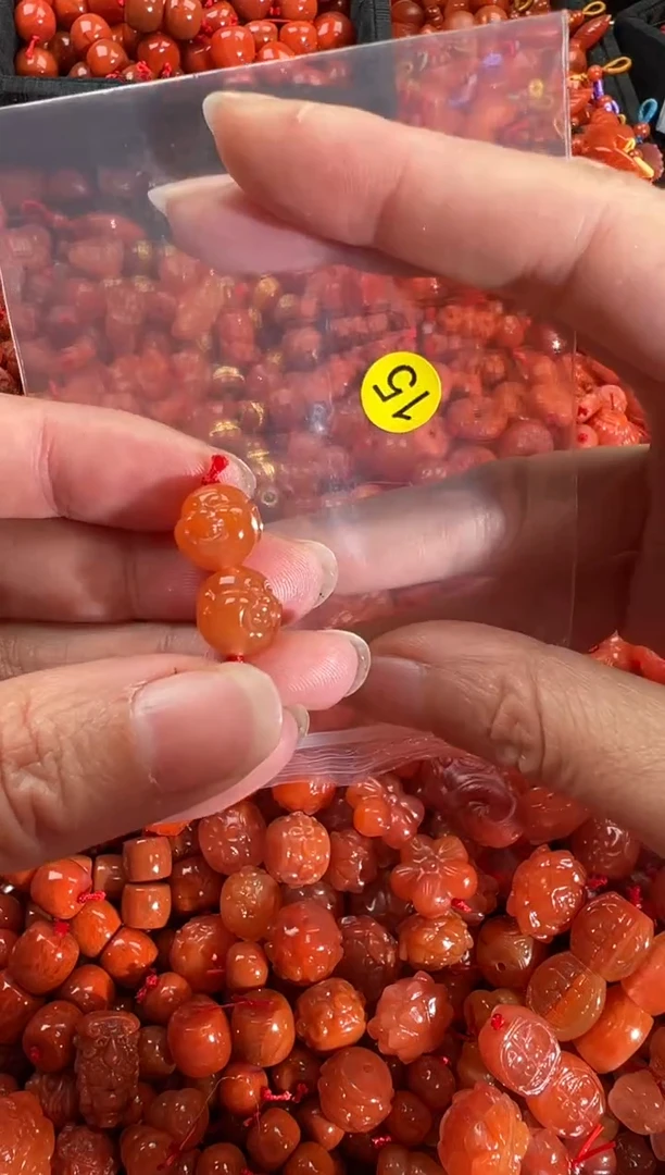 【闪购商品】南红玛瑙颈饰未镶嵌1