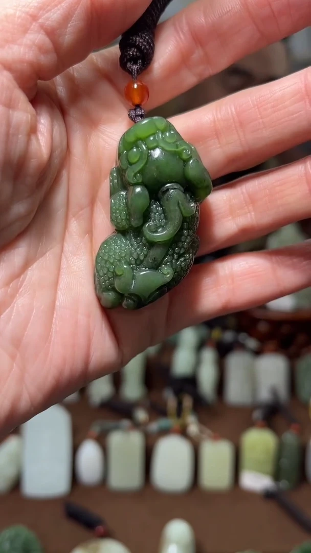 颈饰未镶嵌和田玉·