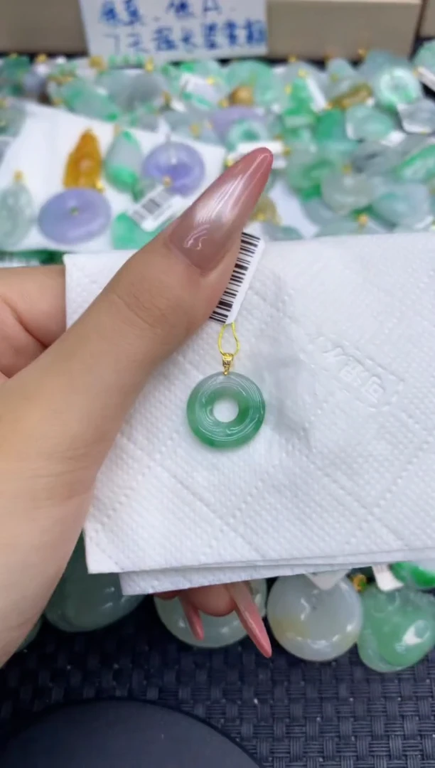 颈饰18K金镶嵌翡翠天然缅甸A货翡翠