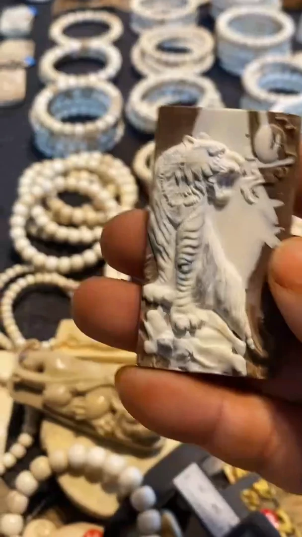 泥塑小把玩件摆件