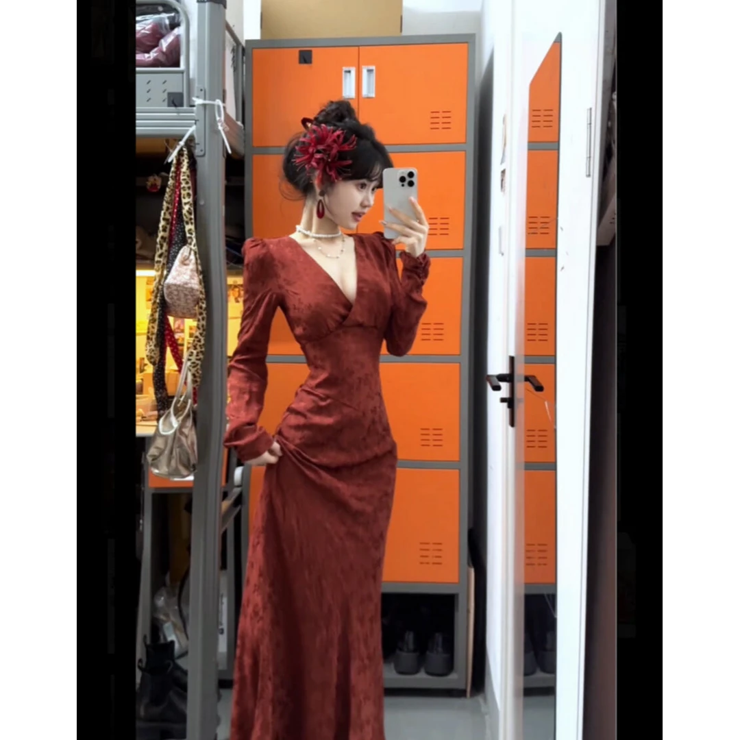 2024秋冬新款时尚气质名媛小众新中式旗袍裙红色长袖修身连衣裙女