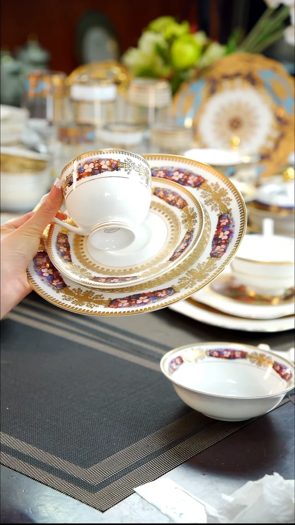 瓷片8英寸平盘+咖啡杯碟  1套