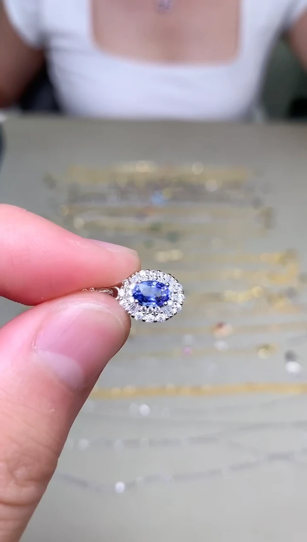 颈饰蓝宝石银S925镶嵌吊坠