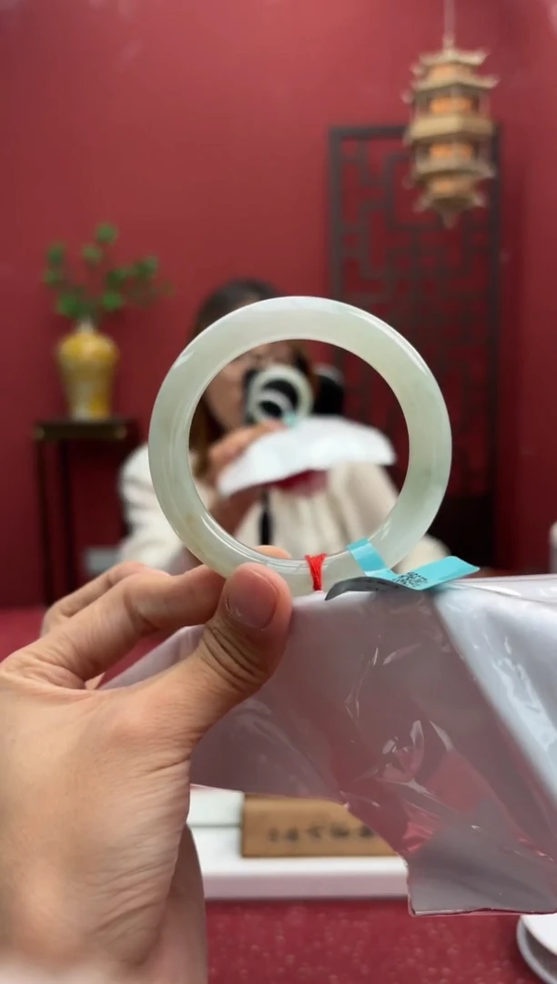未镶嵌手镯（圆镯）翡翠翡翠手镯2