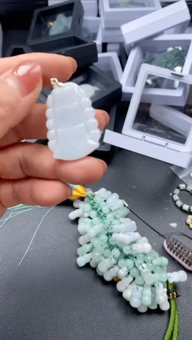 吊坠(不含链)未镶嵌翡翠1038