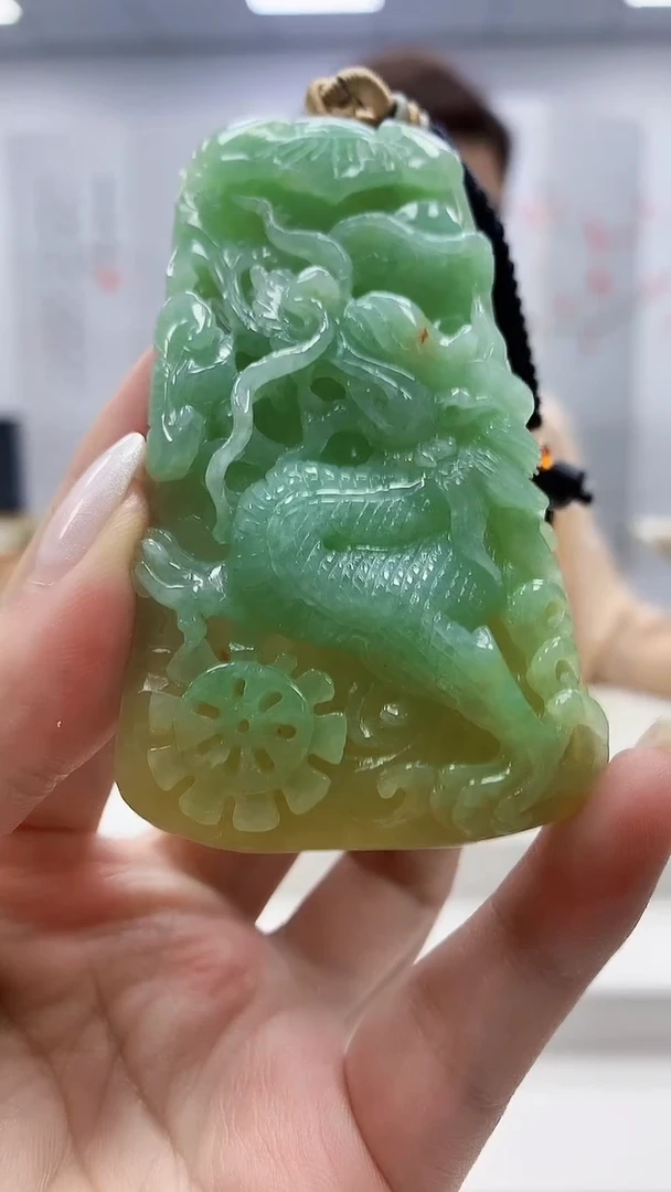 定制翡翠未镶嵌4829ms-毛货186挂件