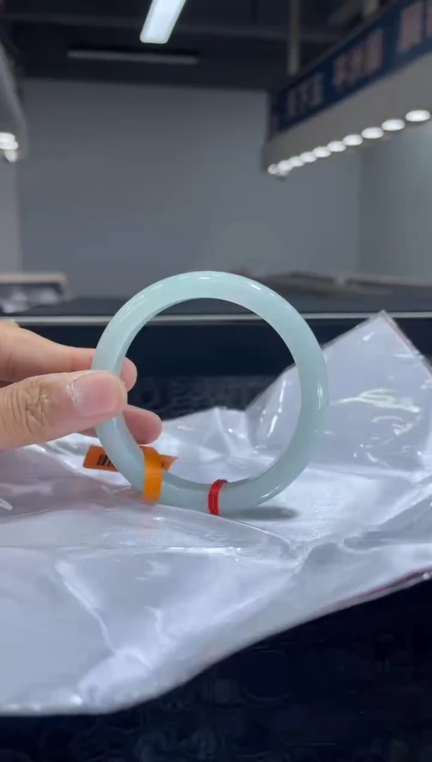 未镶嵌手镯翡翠10