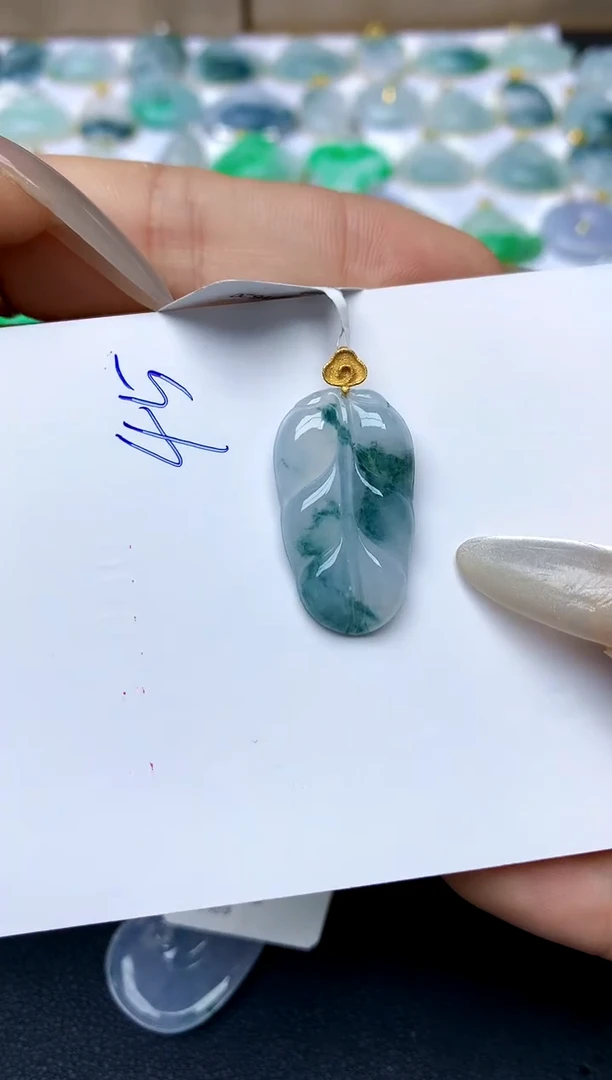 【闪购商品】翡翠颈饰18K金镶嵌45天然A货翡翠
