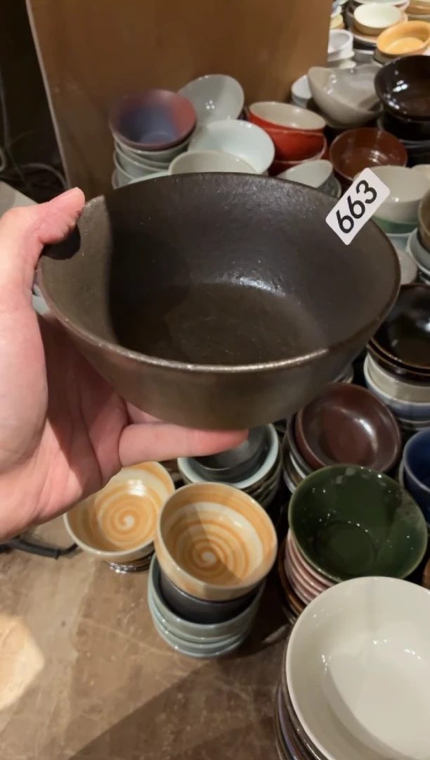 瓷片Z*m663黑金马蹄碗1个