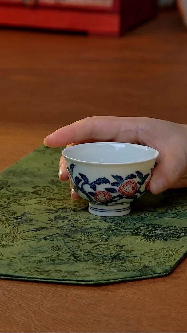 福利款景德镇纯手工手绘青花釉里红