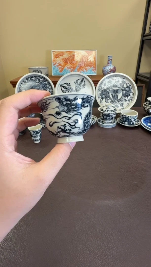 二号釉1351龙纹铃铛杯