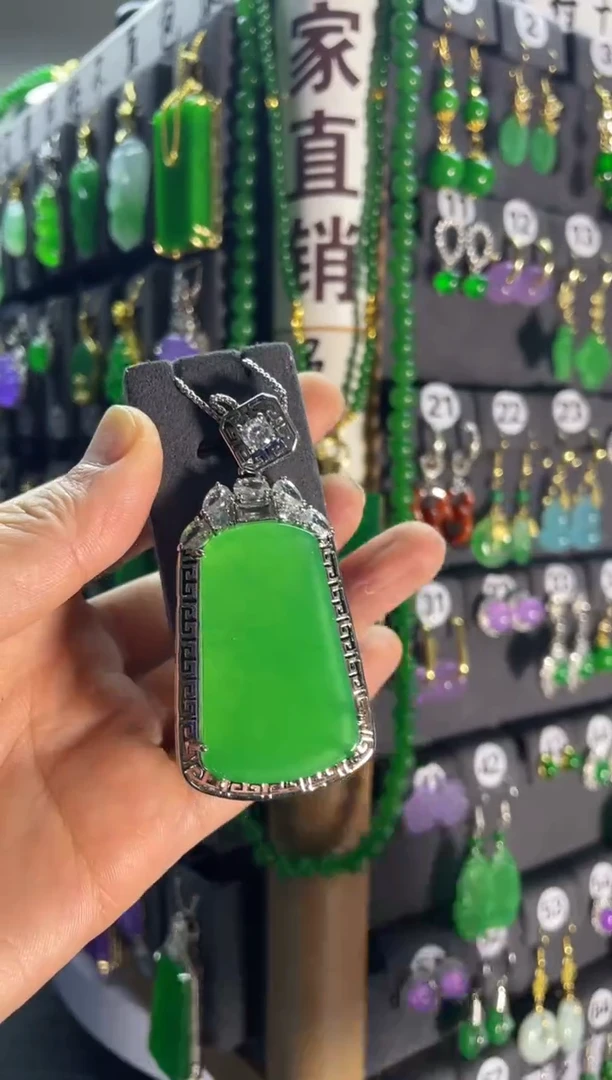 【闪购商品】翡翠耳饰银S925镶嵌212....