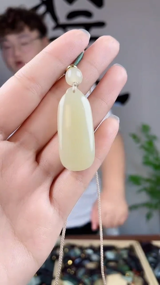 和田玉未镶嵌挂件拍一发一，多样性发货