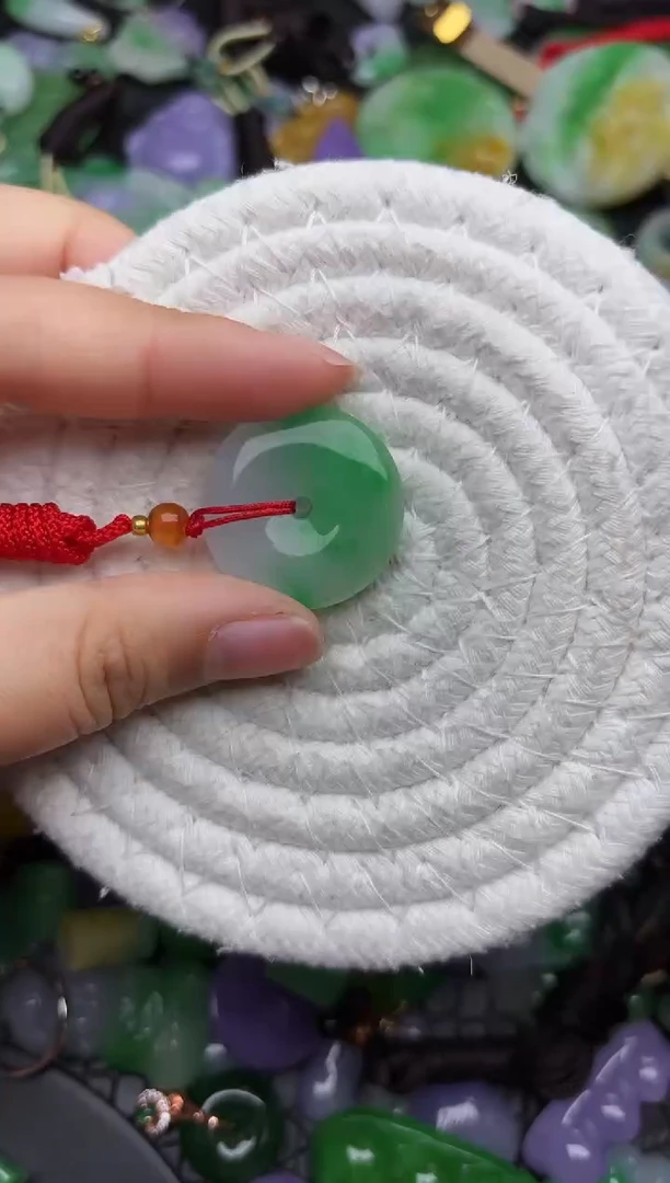 颈饰未镶嵌翡翠缅甸翡翠吊坠