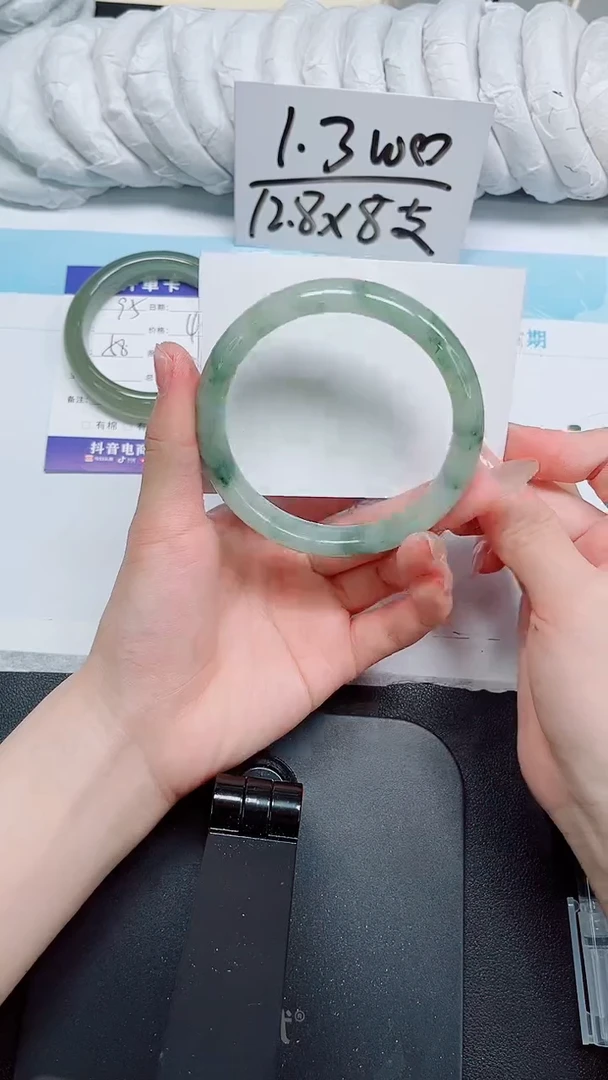 石英质玉手镯未镶嵌96-64.6