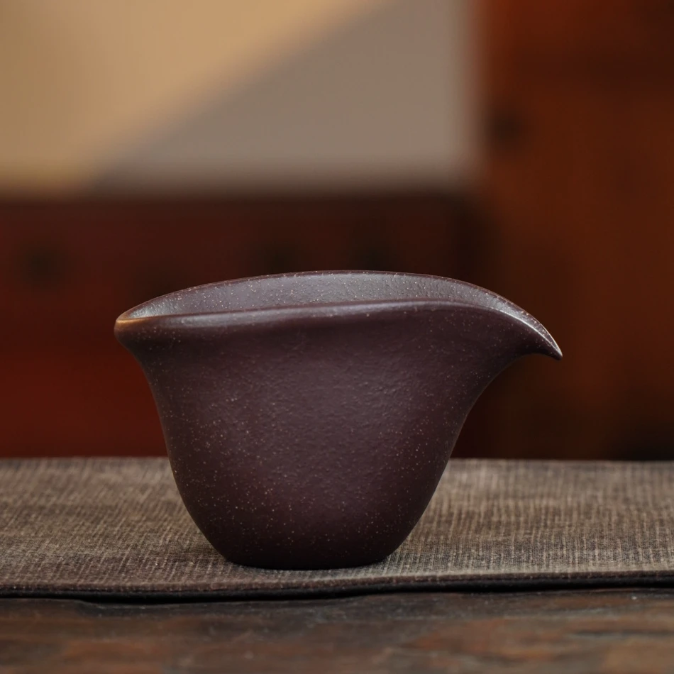 手工杯 | 宜兴紫砂 紫玉金砂光素紫砂公道杯