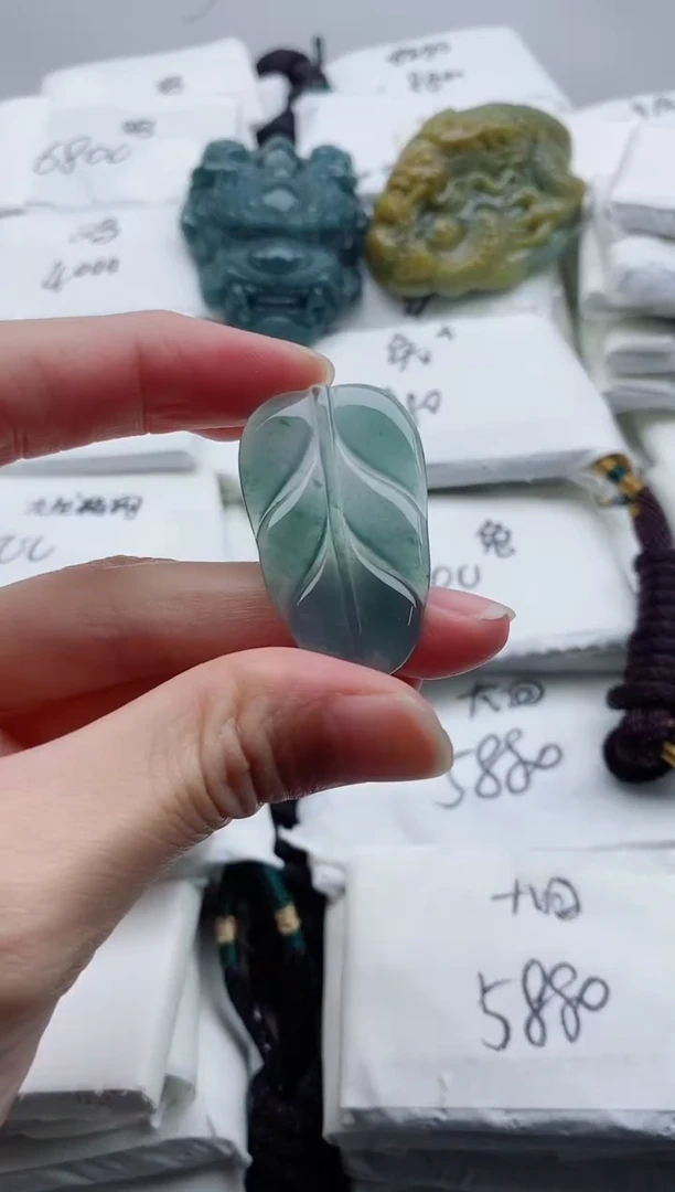 颈饰未镶嵌翡翠8