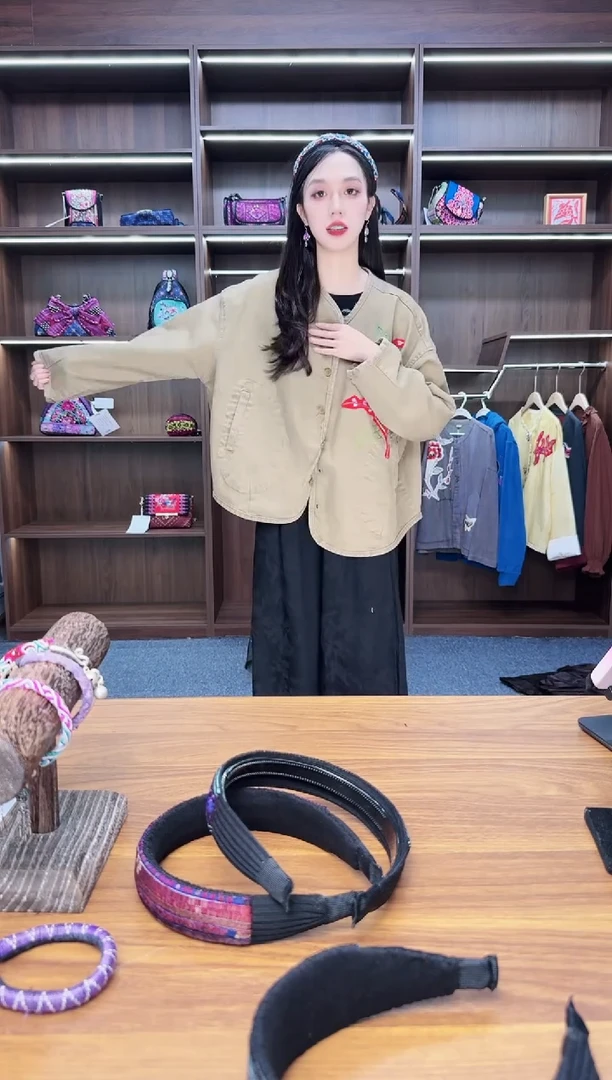 织绣A148蒙阿苏苗绣传承店