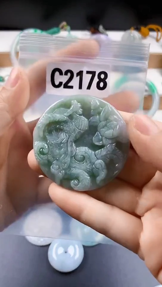 颈饰未镶嵌翡翠天然翡翠吊坠挂件