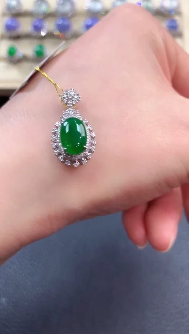 【闪购商品】翡翠吊坠(不含链)18K金镶嵌b44