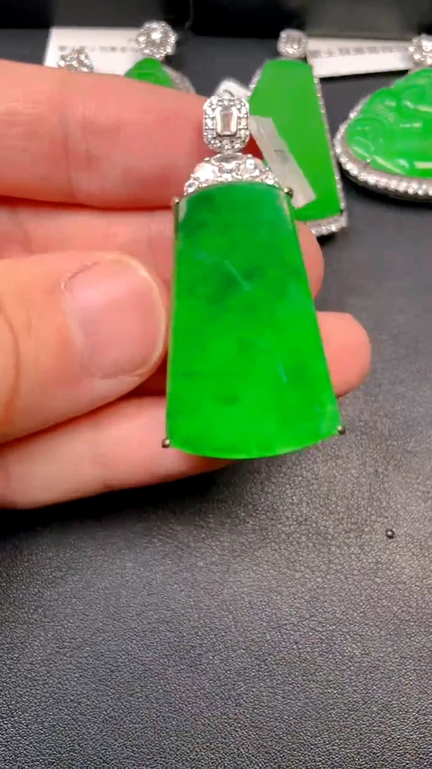 吊坠(不含链)银S925镶嵌翡翠2280