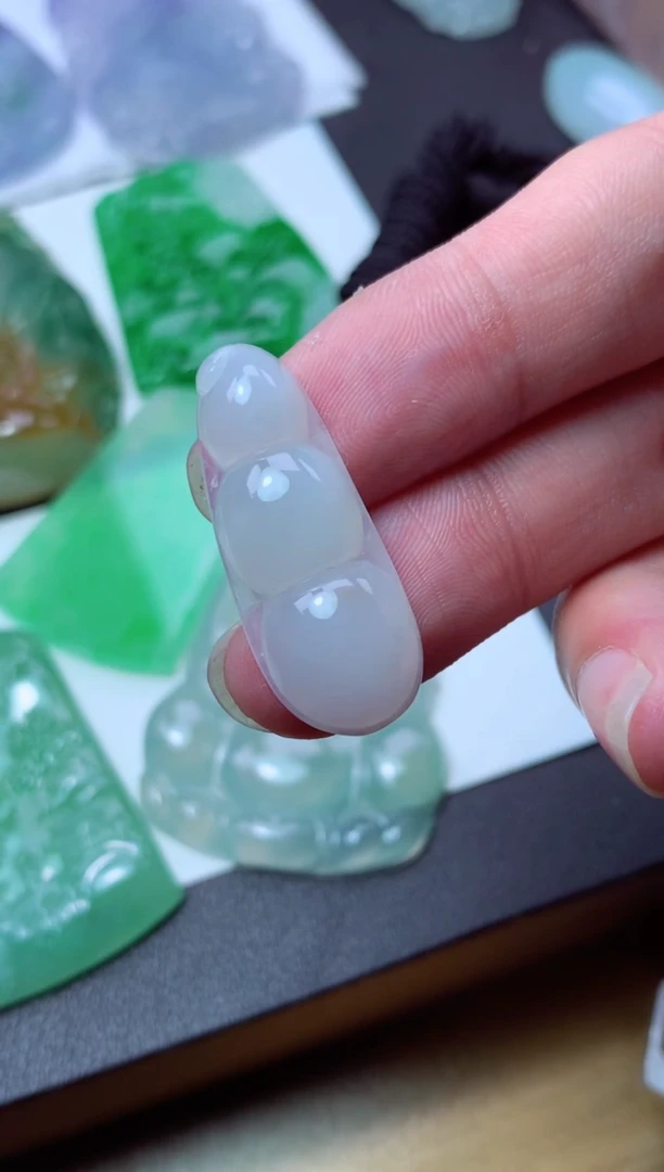 翡翠未镶嵌颈饰天然翡翠