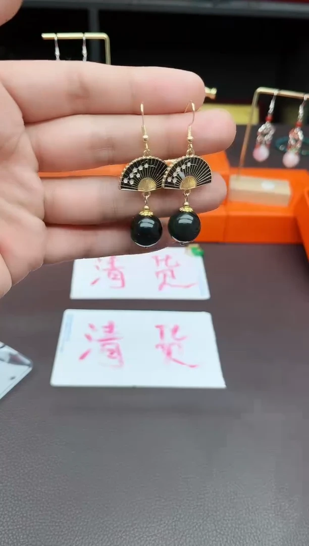 黑曜岩银S925镶嵌耳饰331000