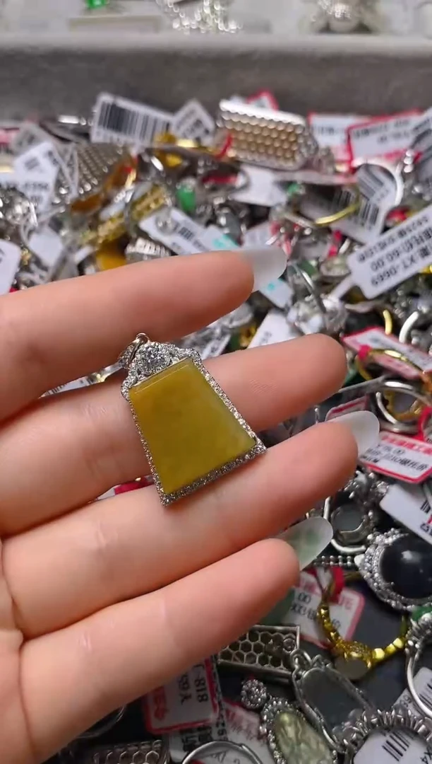 银S925镶嵌戒指翡翠百内无证书