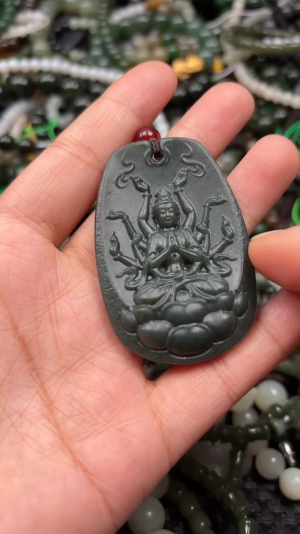 颈饰未镶嵌和田玉1