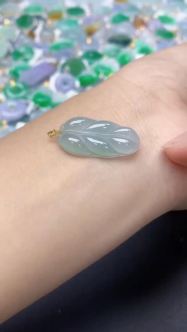 翡翠未镶嵌颈饰天然缅甸a货翡翠