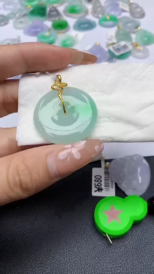 颈饰18K金镶嵌翡翠a货假一赔三支持复检百元上9元证书费自理