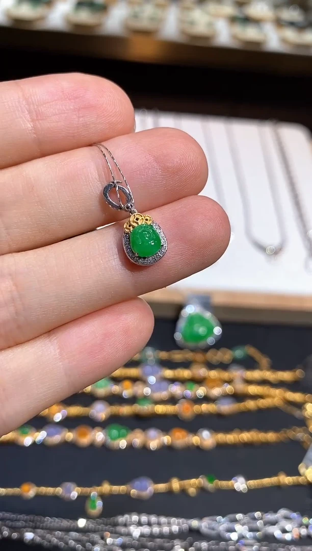 翡翠18K金镶嵌吊坠(不含链)吊坠